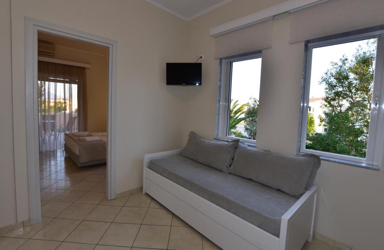 Flisvos Rooms Palaiochora Luaran gambar