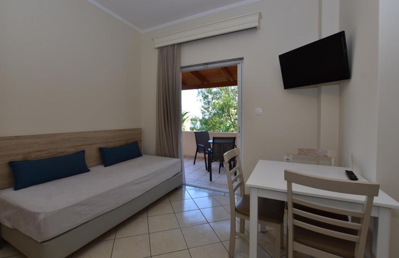 Flisvos Rooms Palaiochora Luaran gambar