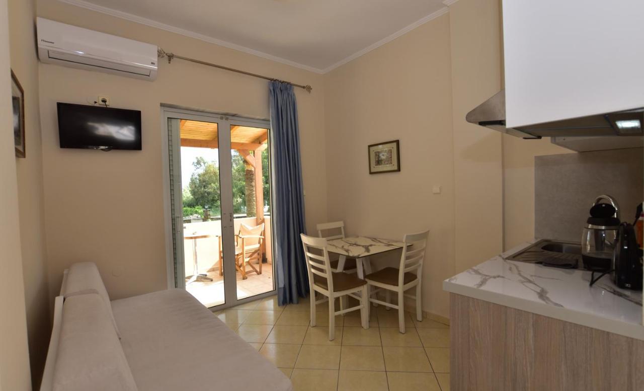 Flisvos Rooms Palaiochora Luaran gambar