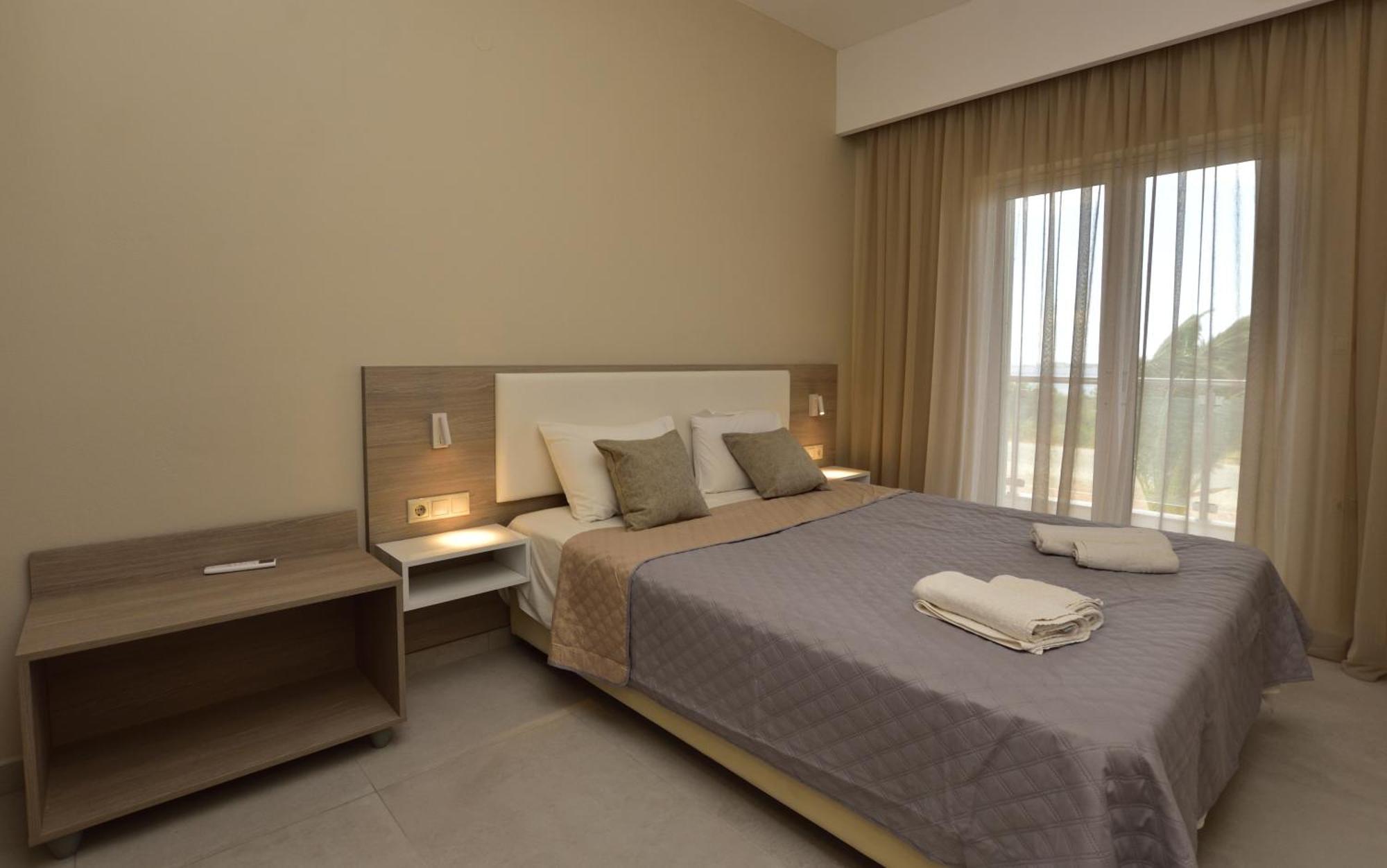 Flisvos Rooms Palaiochora Luaran gambar