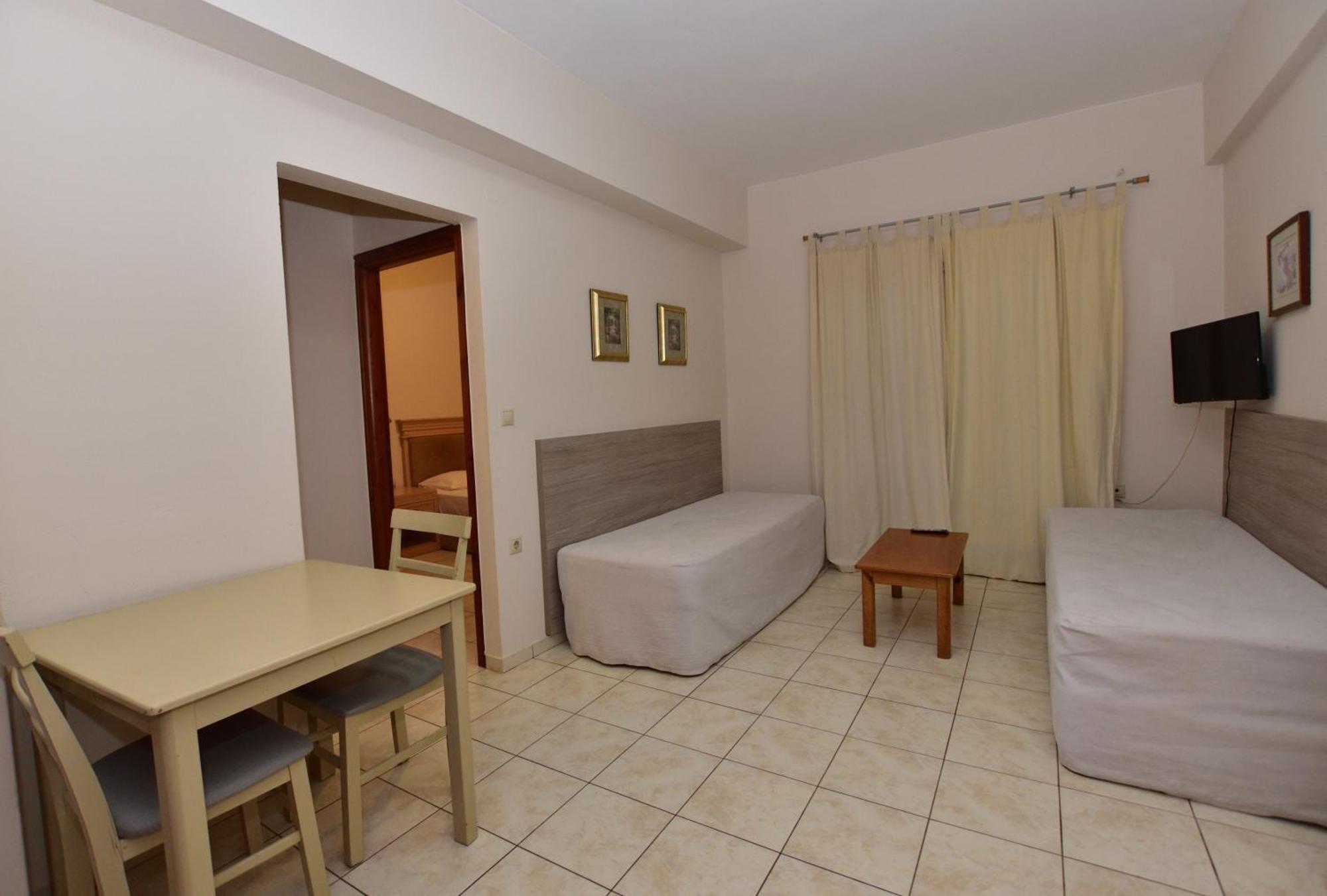 Flisvos Rooms Palaiochora Luaran gambar