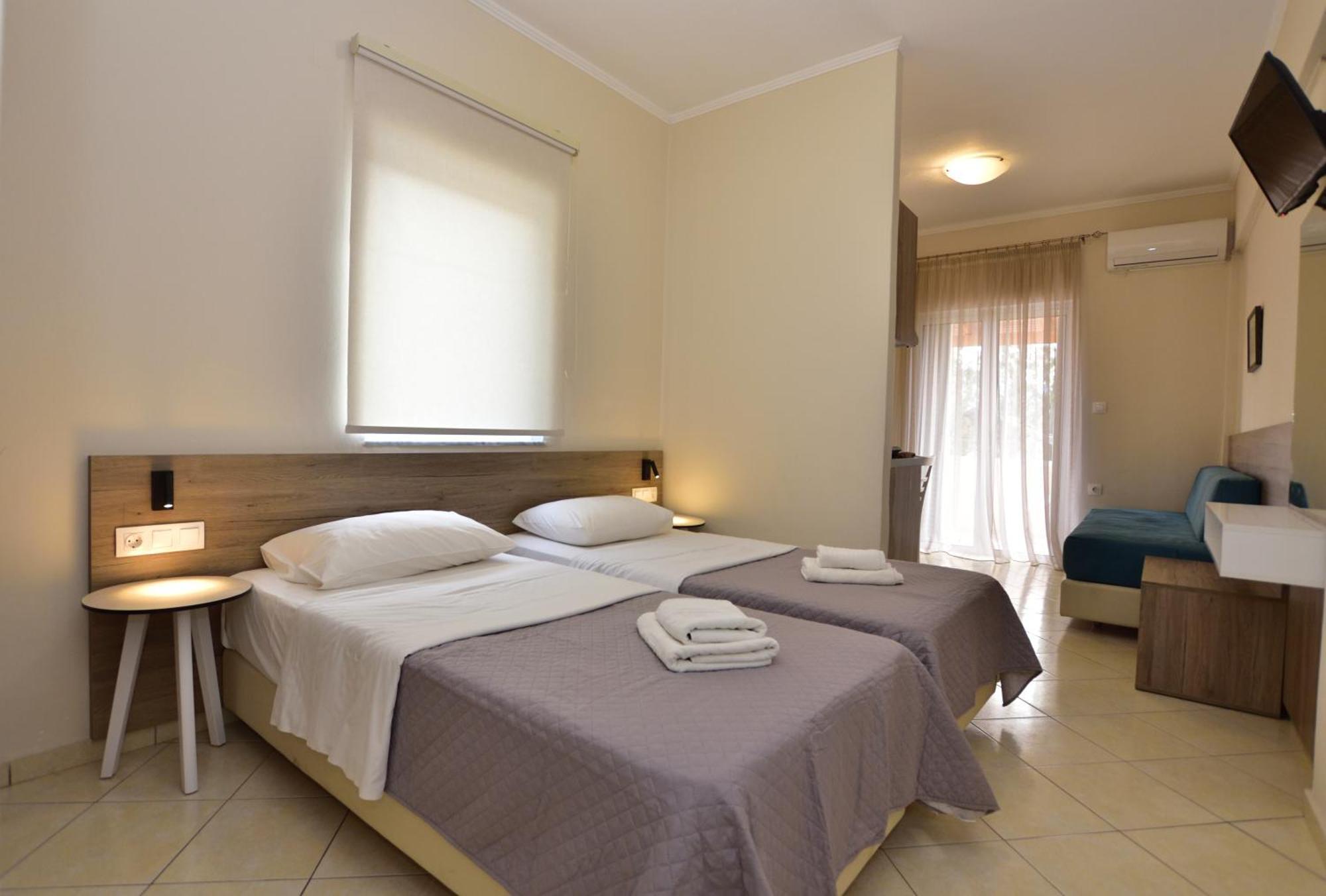 Flisvos Rooms Palaiochora Luaran gambar