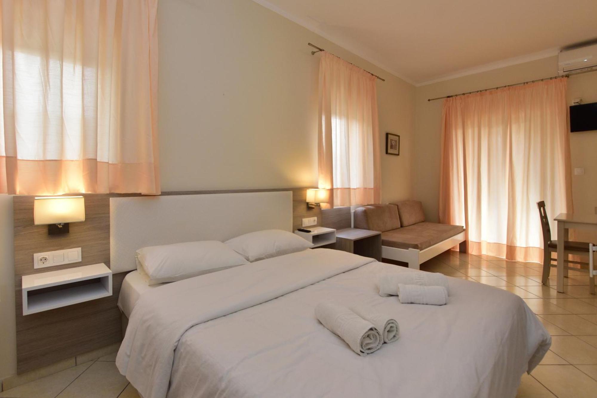 Flisvos Rooms Palaiochora Luaran gambar