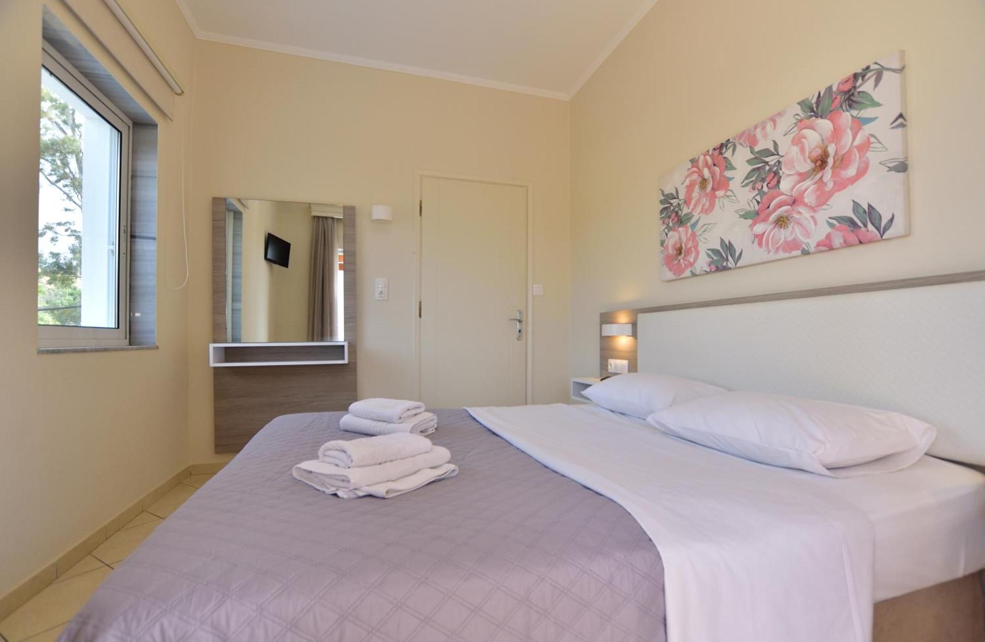 Flisvos Rooms Palaiochora Luaran gambar
