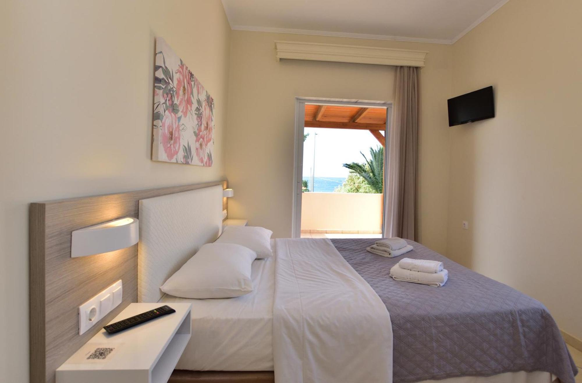 Flisvos Rooms Palaiochora Luaran gambar