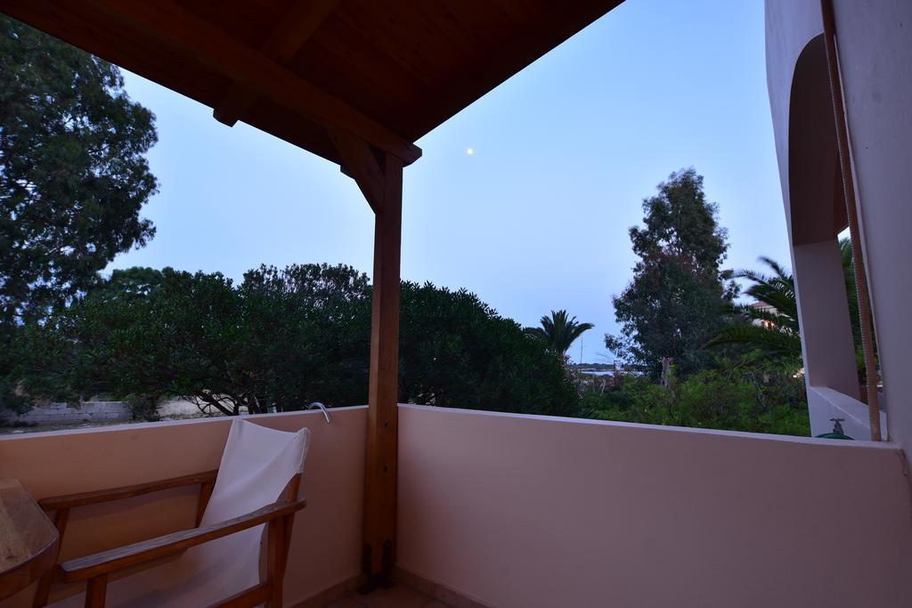 Flisvos Rooms Palaiochora Luaran gambar